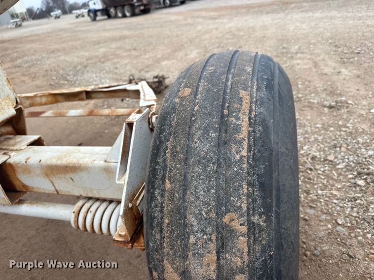 image for item ET1661 (3) NH3 tank trailers