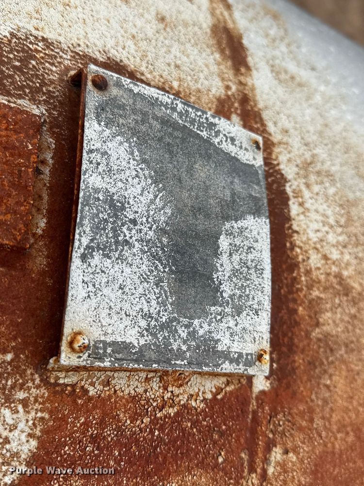 image for item ET1661 (3) NH3 tank trailers