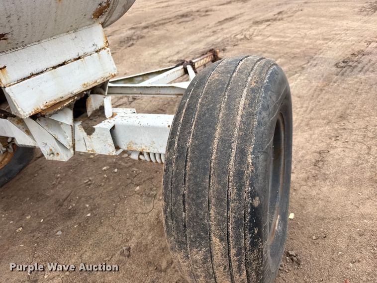 image for item ET1662 (4) NH3 tank trailers