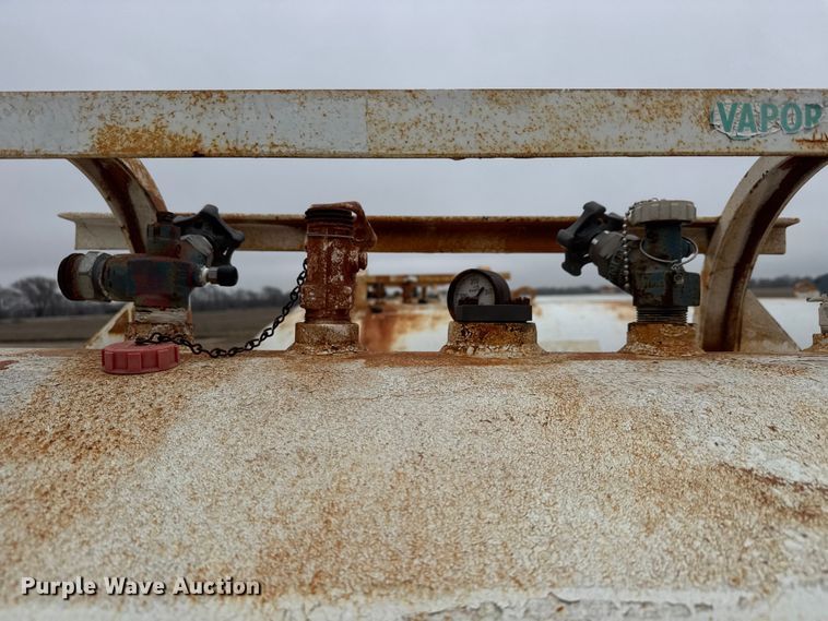 image for item ET1662 (4) NH3 tank trailers