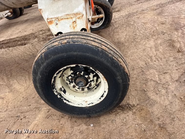 image for item ET1662 (4) NH3 tank trailers