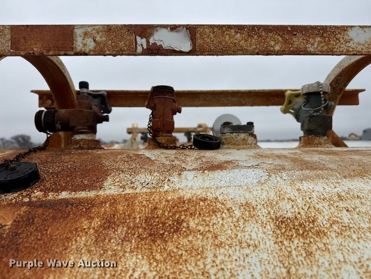 image for item ET1662 (4) NH3 tank trailers