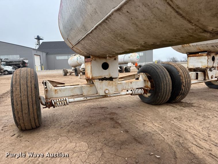 image for item ET1662 (4) NH3 tank trailers