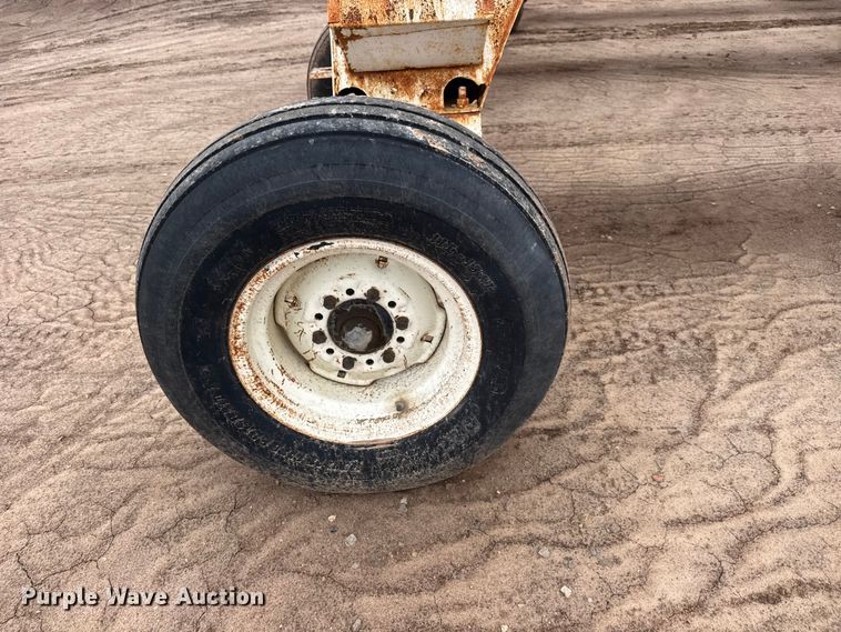 image for item ET1662 (4) NH3 tank trailers