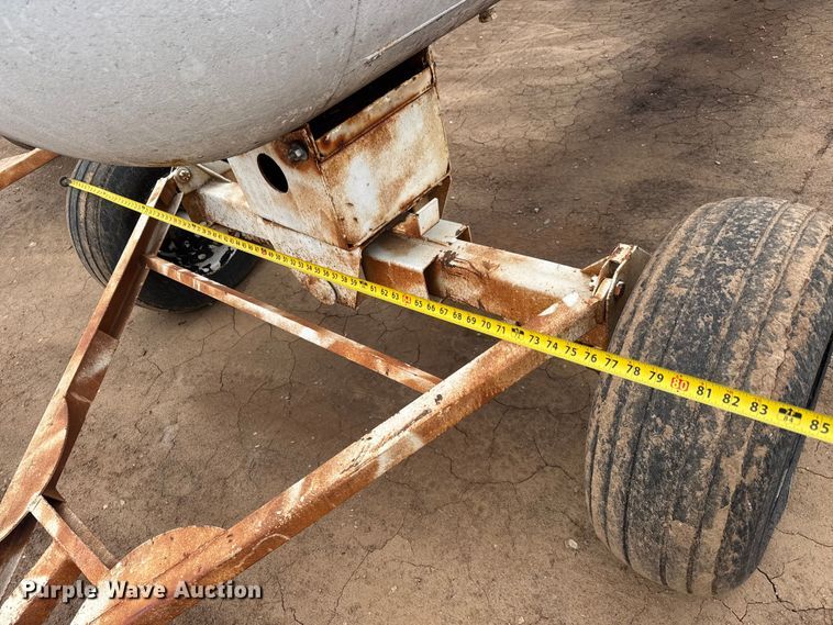 image for item ET1663 (3) NH3 tank trailers