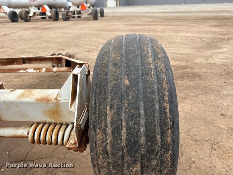 image for item ET1663 (3) NH3 tank trailers