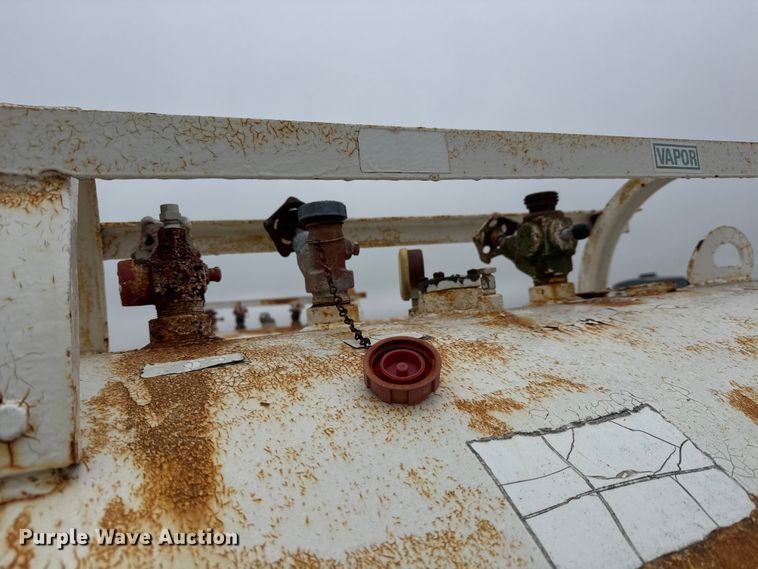 image for item ET1663 (3) NH3 tank trailers