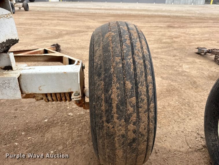 image for item ET1663 (3) NH3 tank trailers