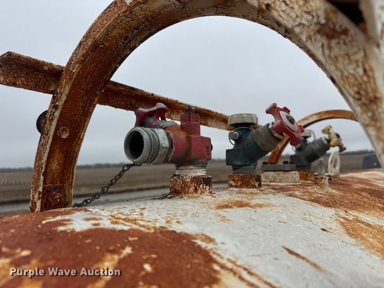 image for item ET1663 (3) NH3 tank trailers