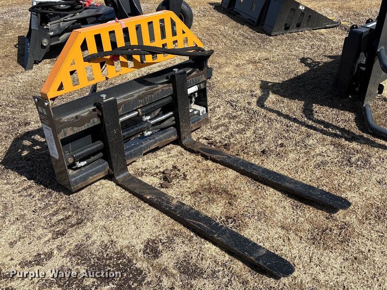 image for item EU4974 2025 Wolverine PFA-11-3300G skid steer forks