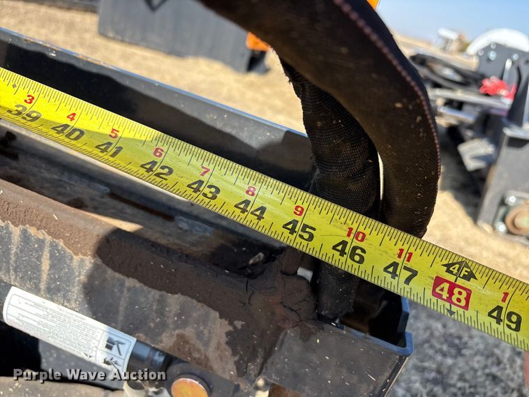 image for item EU4974 2025 Wolverine PFA-11-3300G skid steer forks