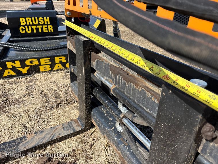 image for item EU4974 2025 Wolverine PFA-11-3300G skid steer forks