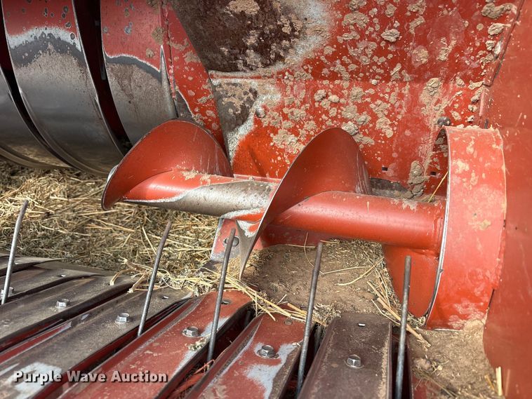 image for item EU4985 2004 Hesston 4910 large square baler