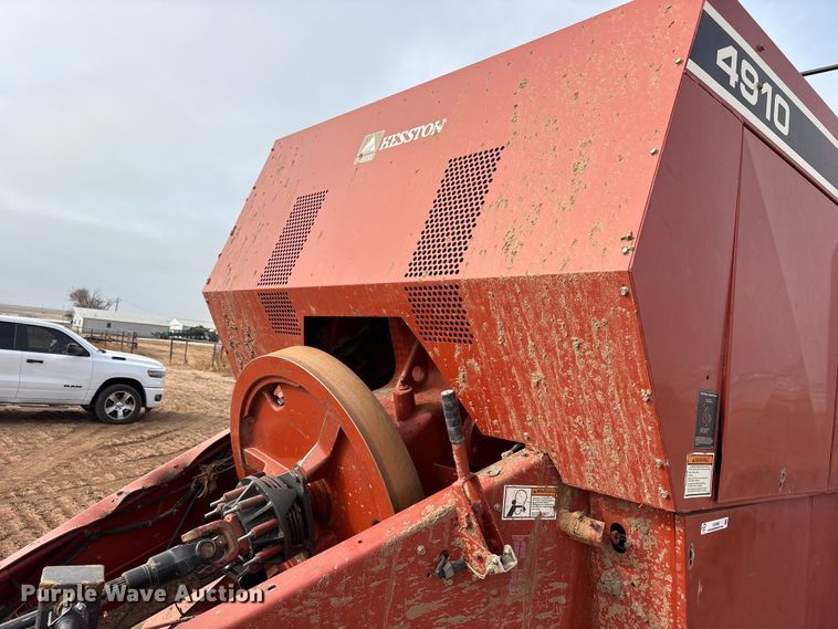 image for item EU4985 2004 Hesston 4910 large square baler