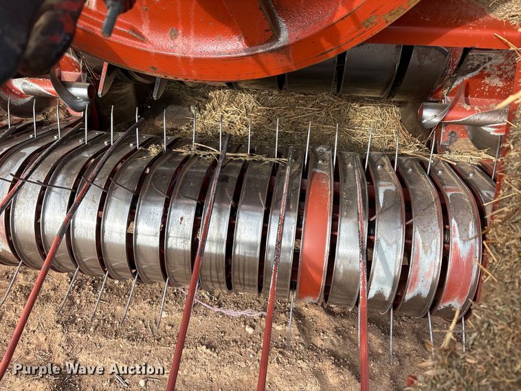 image for item EU4985 2004 Hesston 4910 large square baler