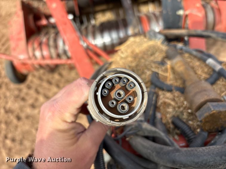 image for item EU4985 2004 Hesston 4910 large square baler