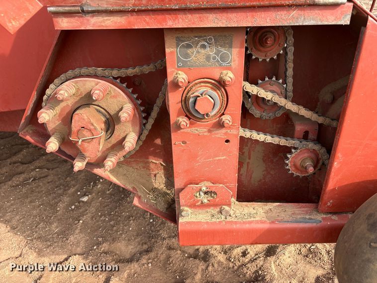 image for item EU4985 2004 Hesston 4910 large square baler