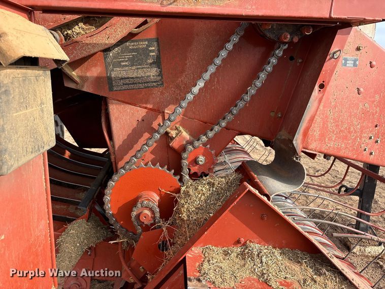 image for item EU4985 2004 Hesston 4910 large square baler