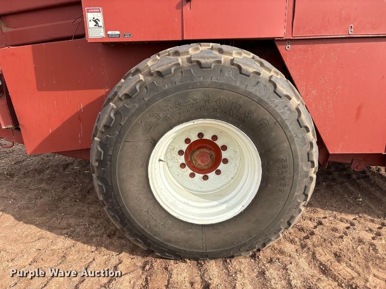 image for item EU4985 2004 Hesston 4910 large square baler