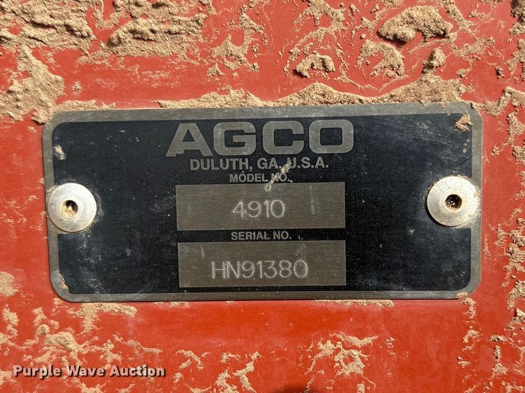 image for item EU4985 2004 Hesston 4910 large square baler