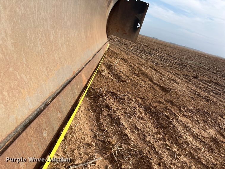 image for item EU4986 2013 Challenger MT965C 4WD tractor