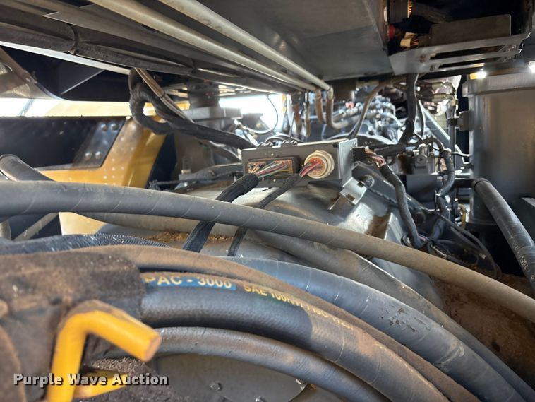 image for item EU4986 2013 Challenger MT965C 4WD tractor