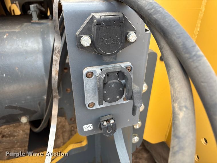 image for item EU4986 2013 Challenger MT965C 4WD tractor