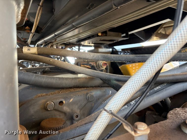 image for item EU4986 2013 Challenger MT965C 4WD tractor