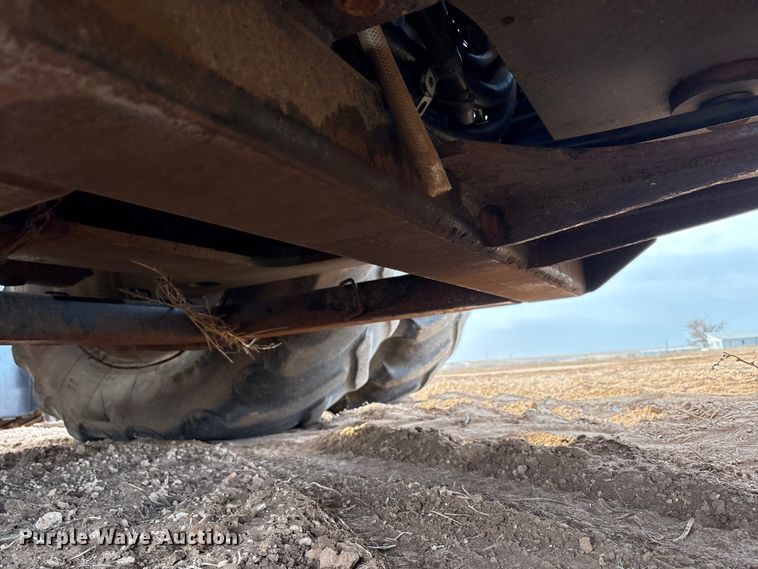 image for item EU4986 2013 Challenger MT965C 4WD tractor