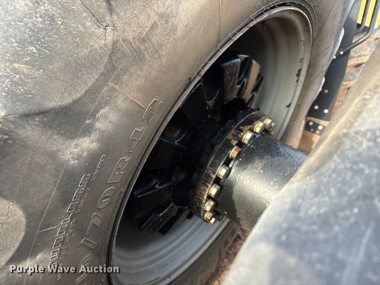 image for item EU4986 2013 Challenger MT965C 4WD tractor