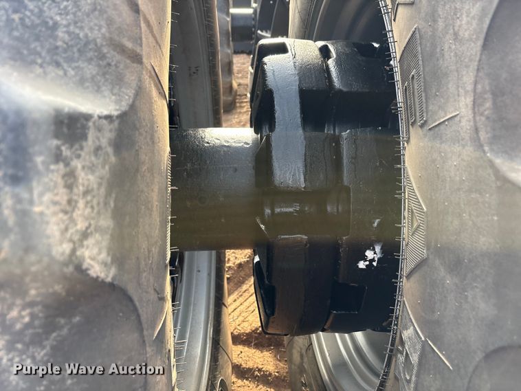 image for item EU4986 2013 Challenger MT965C 4WD tractor