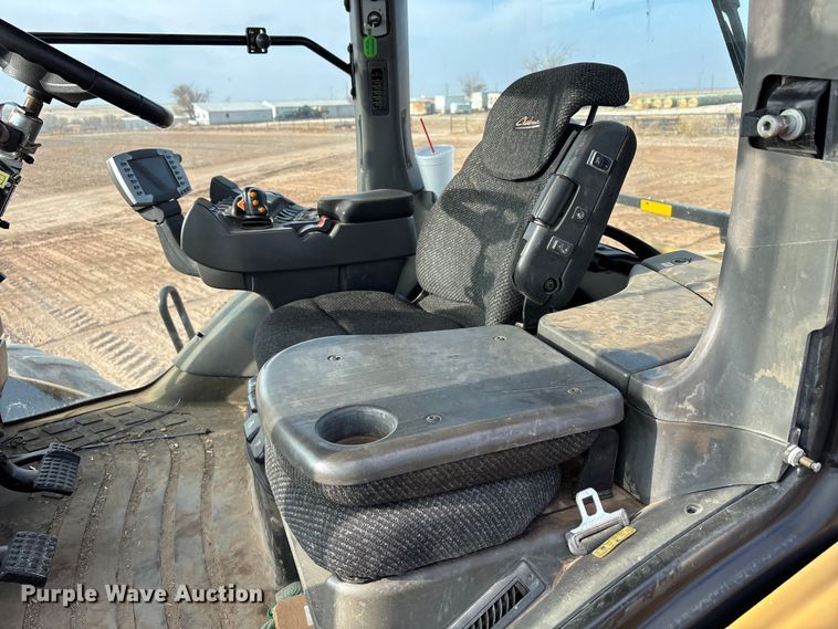 image for item EU4986 2013 Challenger MT965C 4WD tractor