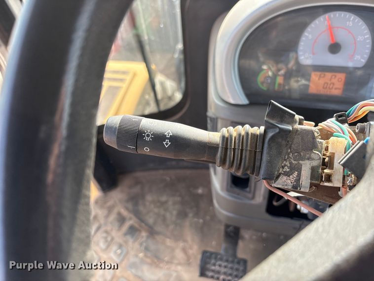 image for item EU4986 2013 Challenger MT965C 4WD tractor