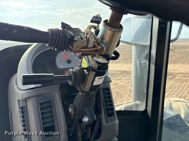 image for item EU4986 2013 Challenger MT965C 4WD tractor