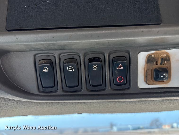 image for item EU4986 2013 Challenger MT965C 4WD tractor