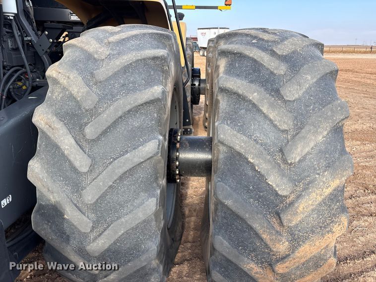 image for item EU4986 2013 Challenger MT965C 4WD tractor