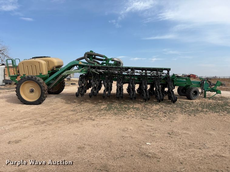 image for item EU4988 2011 Great Plains YP1625A-32TR twin row planter
