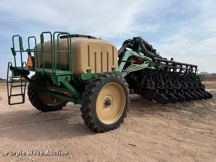 image for item EU4988 2011 Great Plains YP1625A-32TR twin row planter