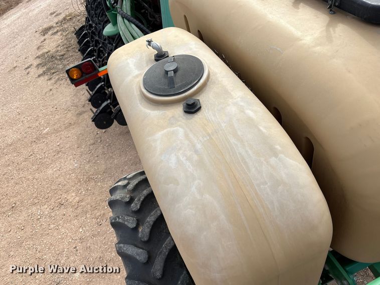 image for item EU4988 2011 Great Plains YP1625A-32TR twin row planter