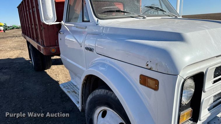 image for item FB0621 1971 Chevrolet C50 grain truck