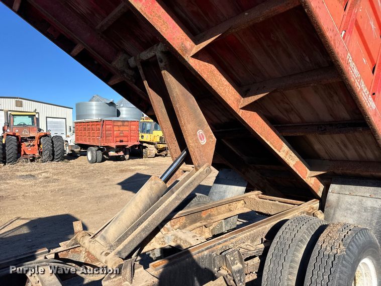 image for item FB0621 1971 Chevrolet C50 grain truck