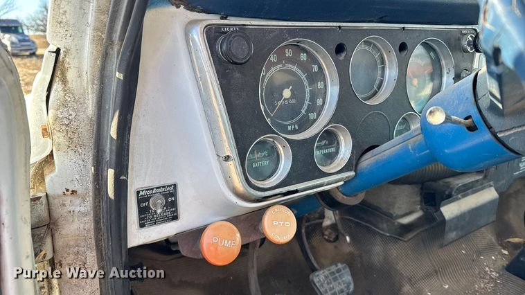 image for item FB0621 1971 Chevrolet C50 grain truck