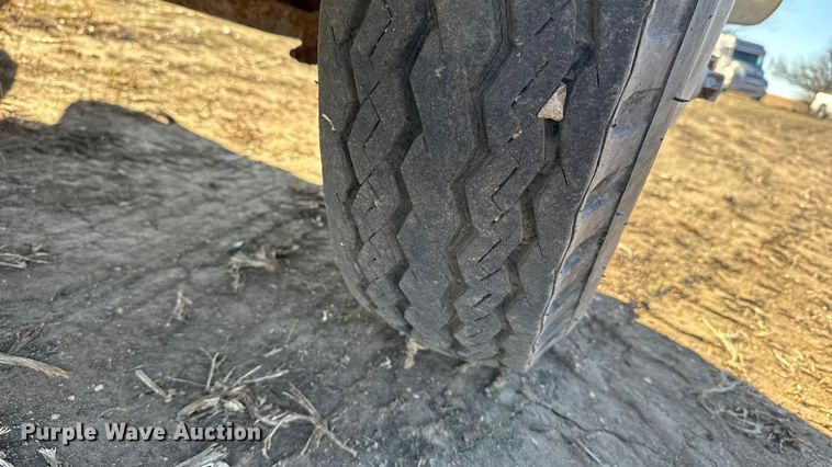 image for item FB0621 1971 Chevrolet C50 grain truck