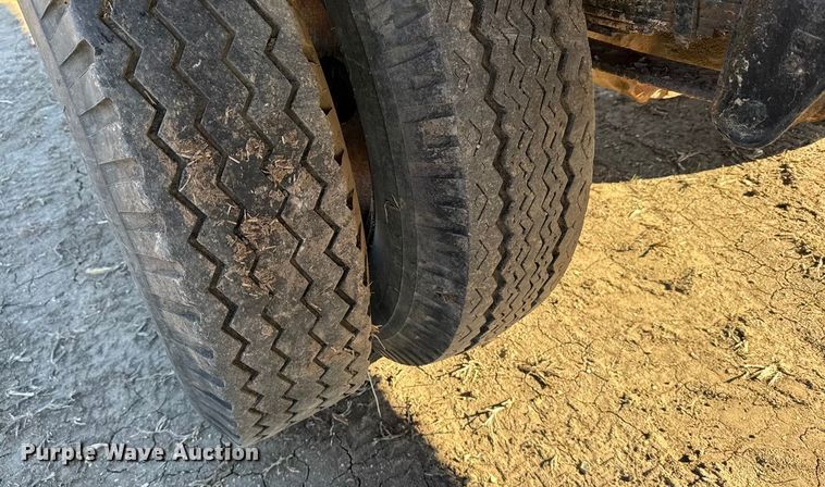 image for item FB0621 1971 Chevrolet C50 grain truck