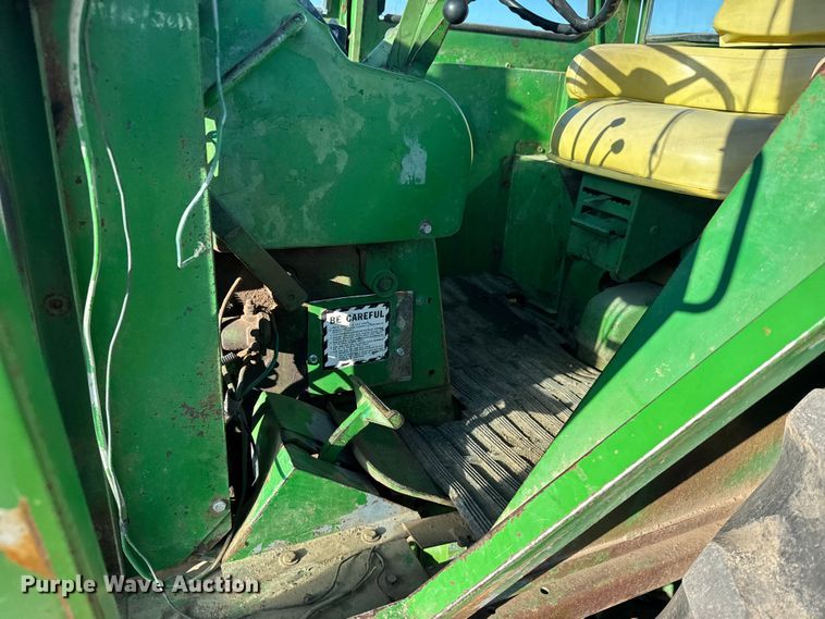 image for item FB0892 1966 John Deere 4020 tractor