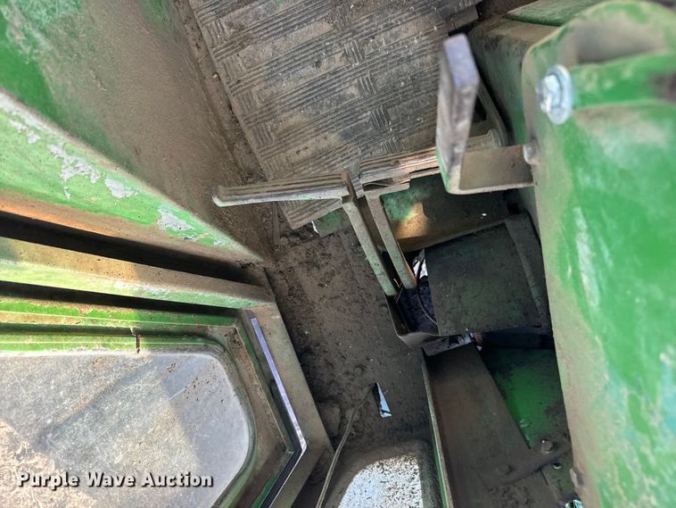 image for item FB0892 1966 John Deere 4020 tractor