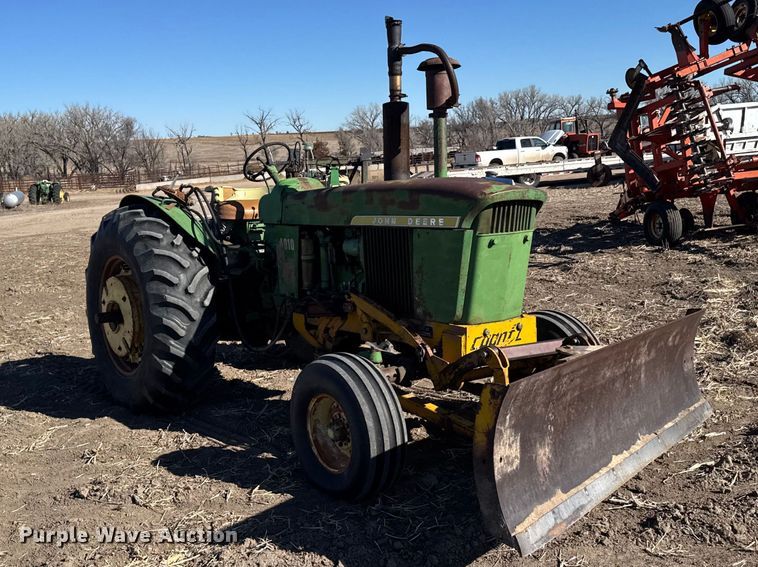 image for item FB0893 1963 John Deere 4010 tractor