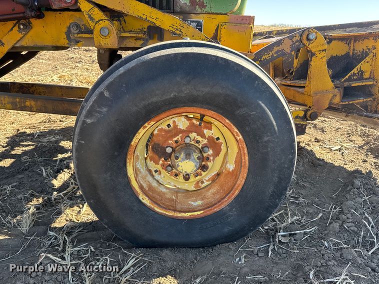 image for item FB0893 1963 John Deere 4010 tractor