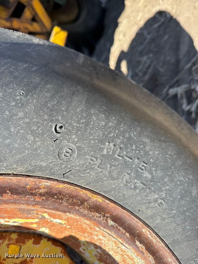 image for item FB0893 1963 John Deere 4010 tractor