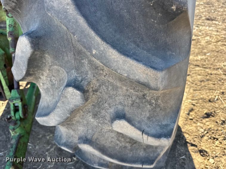 image for item FB0894 1970 John Deere 4020 tractor